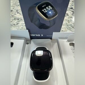 035 Fitbit Versa 3 Black Smartwatch Health Fitness Activity Trackers with GPS